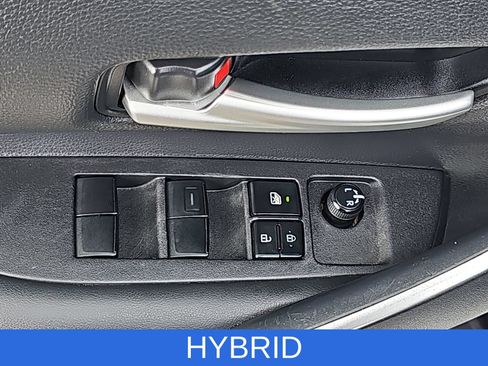 Used 2024 Toyota Corolla SE w/ SE Package FWD image 25