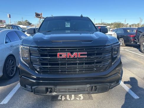 Used 2022 GMC Sierra 1500 Elevation image 2