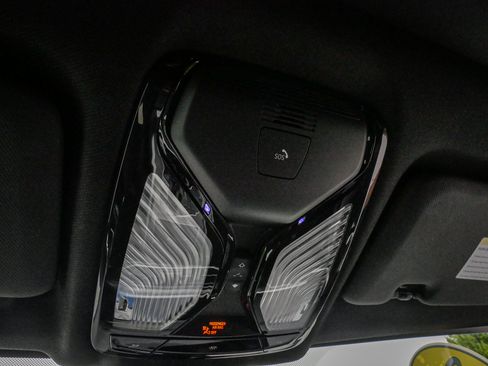 Used 2022 BMW X5 xDrive40i AWD/4WD image 27
