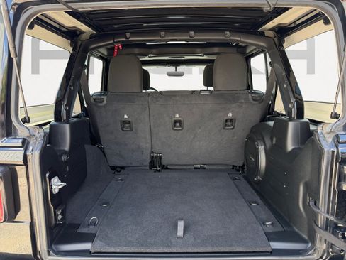 Used 2021 Jeep Wrangler Unlimited Sport w/ Sun And Sound Package AWD/4WD image 11