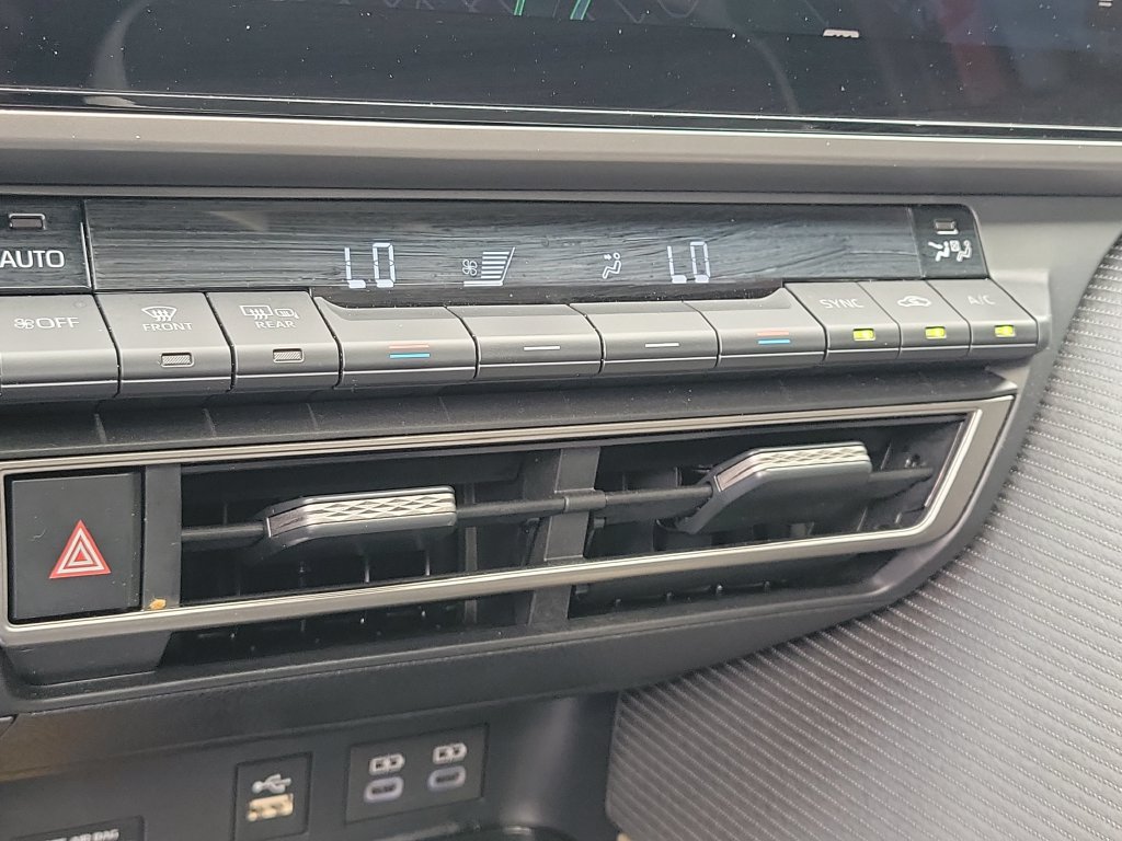 Used 2026 Toyota Camry SE w/ Multimedia Upgrade Package FWD image 17