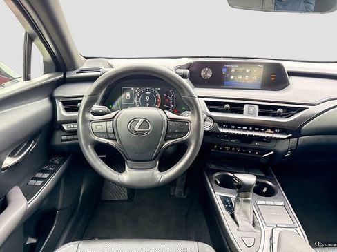 Used 2019 Lexus UX 200 w/ Premium Package FWD image 25