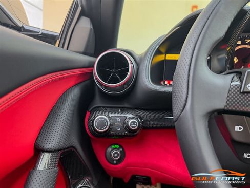 Used 2019 Ferrari 812 Superfast RWD image 17
