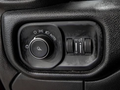 Used 2019 RAM 3500 Tradesman image 29