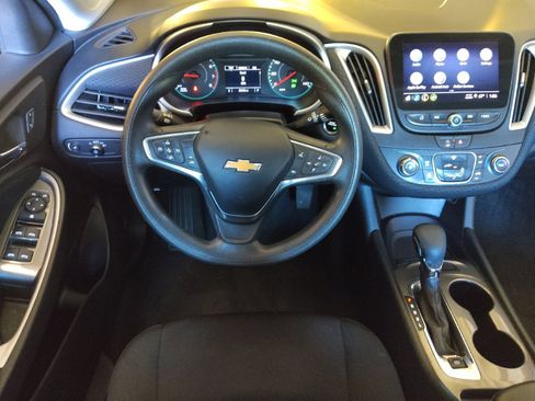 Used 2023 Chevrolet Malibu LS FWD image 22