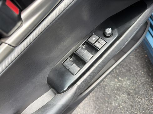 Used 2025 Toyota Camry SE FWD image 15