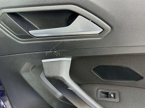 Used 2021 Volkswagen Tiguan S image 27