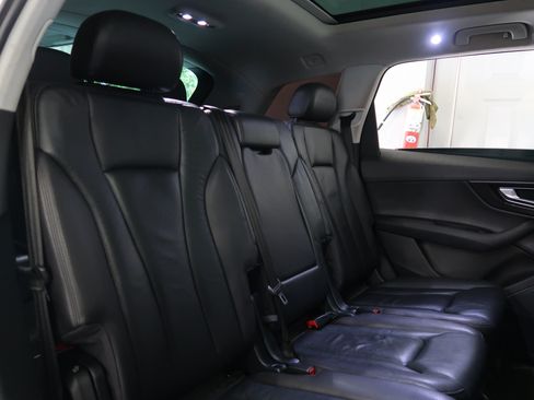 Used 2017 Audi Q7 3.0T Premium AWD/4WD image 38