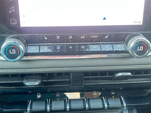 Used 2023 Chevrolet Colorado LT w/ LT Convenience Package II image 16