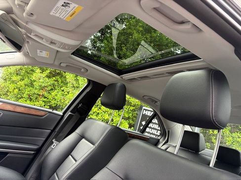 Used 2014 Mercedes-Benz E 350 Sedan image 30