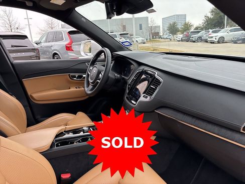 Certified 2023 Volvo XC90 B6 Ultimate image 12