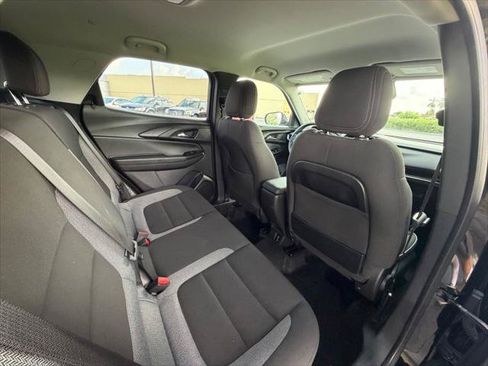 Used 2023 Chevrolet TrailBlazer LT w/ Convenience Package AWD/4WD image 14