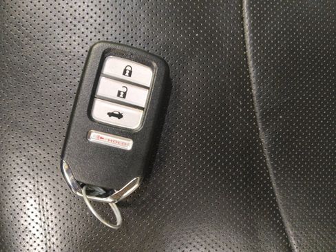 Used 2019 GMC Terrain SLT image 32