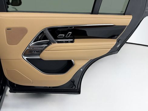 New 2026 Land Rover Range Rover Long Wheelbase SE AWD/4WD image 26