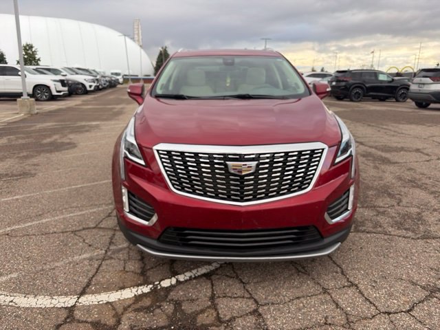 Used 2021 Cadillac XT5 Premium Luxury w/ LPO, Floor Liner Package AWD/4WD image 4