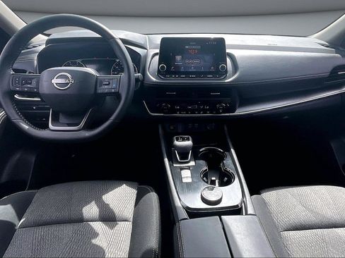 Used 2026 Nissan Rogue SV w/ Cold Weather Package AWD/4WD image 8