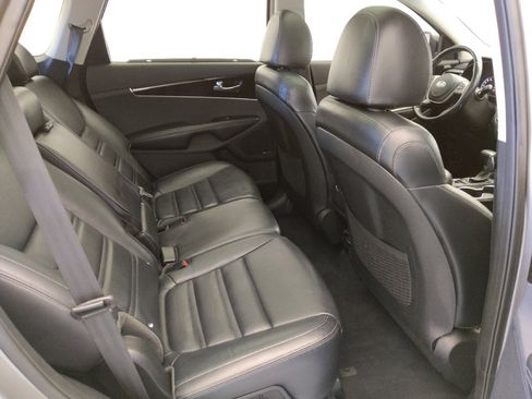 Used 2019 Kia Sorento EX w/ EX Touring Package image 19