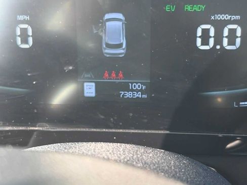Certified 2025 Kia Sportage LX FWD image 1