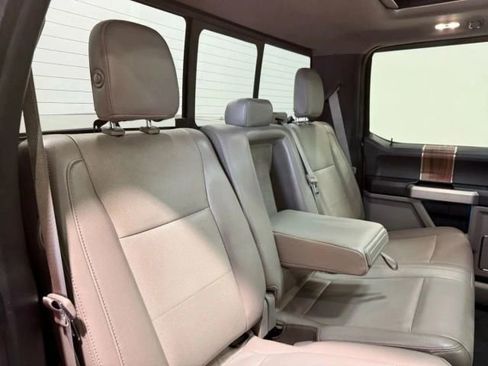 Used 2015 Ford F150 Lariat image 29