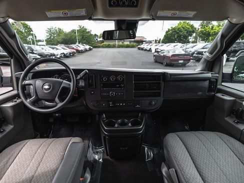 Used 2025 Chevrolet Express 3500 LT w/ LT Preferred Equipment Group RWD image 24