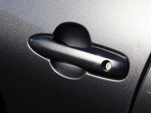 Used 2017 Toyota Prius Four Touring image 22