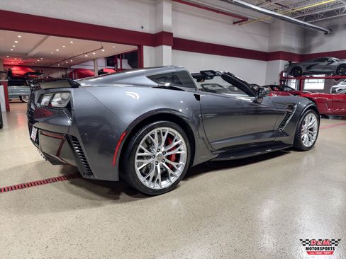 Used 2017 Chevrolet Corvette Z06 Coupe w/ 3LZ RWD image 5