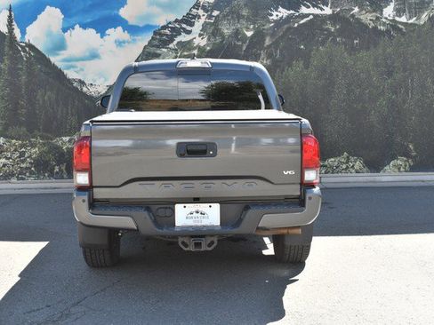 Certified 2019 Toyota Tacoma TRD Off-Road w/ Technology Package AWD/4WD image 10