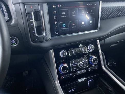 Used 2024 GMC Yukon XL Denali w/ Max Trailering Package image 5