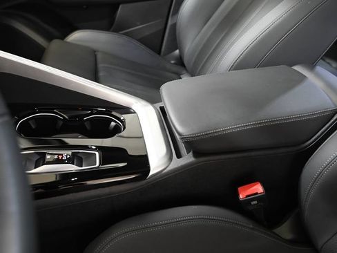 Used 2025 Audi Q5 Premium Plus w/ Premium Plus AWD/4WD image 24