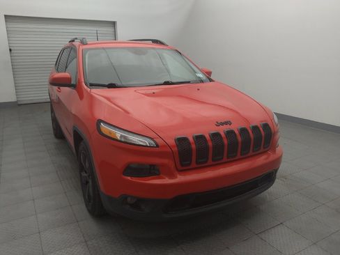Used 2018 Jeep Cherokee Latitude w/ Altitude Package image 14