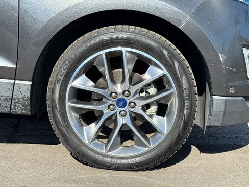 Used 2016 Ford Edge Titanium w/ Equipment Group 302A image 4
