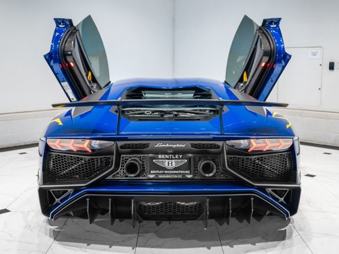 Used 2016 Lamborghini Aventador LP 750-4 Superveloce AWD/4WD image 15