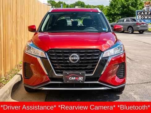 Used 2023 Nissan Kicks SV FWD image 2