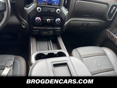 Used 2021 GMC Sierra 1500 Denali w/ Denali Ultimate Package AWD/4WD image 10