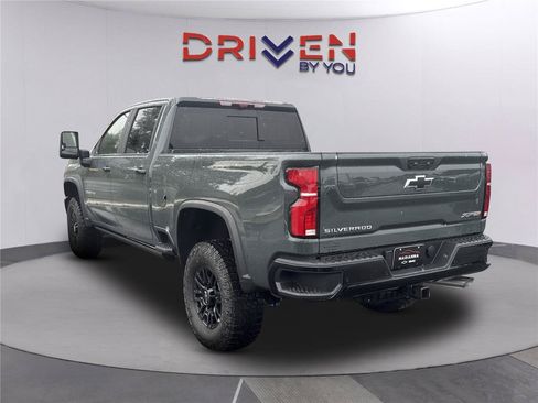New 2026 Chevrolet Silverado 2500 ZR2 AWD/4WD image 6