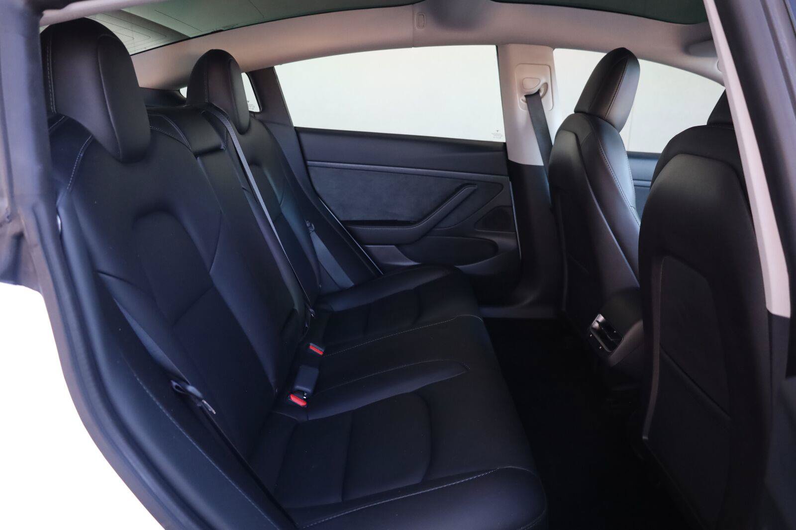 Used 2020 Tesla Model 3 Standard Range Plus RWD image 23