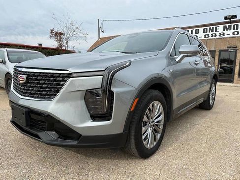 Used 2025 Cadillac XT4 Premium Luxury image 1