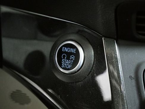 Certified 2017 Ford Escape Titanium image 23