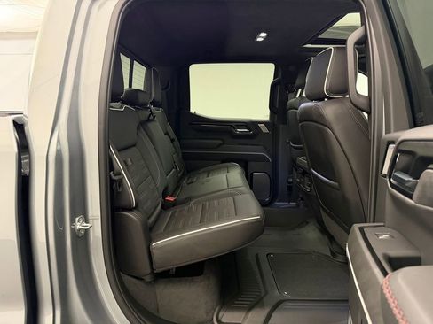 Used 2025 GMC Sierra 1500 AT4X image 25