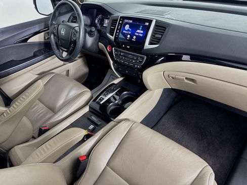 Used 2016 Honda Pilot Touring image 37