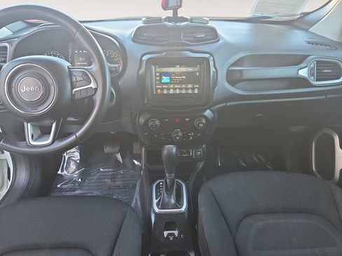 Used 2018 Jeep Renegade Latitude image 10