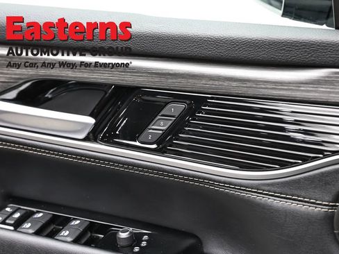 Used 2024 Jeep Wagoneer Series II AWD/4WD image 21