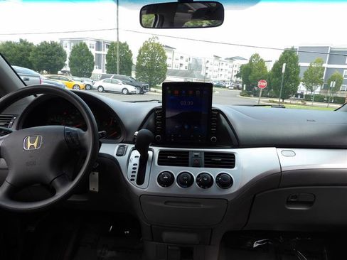 Used 2010 Honda Odyssey LX image 28