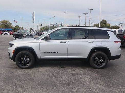 New 2025 Jeep Grand Cherokee L Altitude image 23