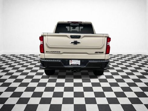 New 2026 Chevrolet Silverado 1500 ZR2 w/ Dark Appearance Package AWD/4WD image 7