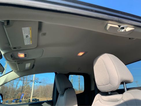 Used 2017 GMC Canyon W/T image 22