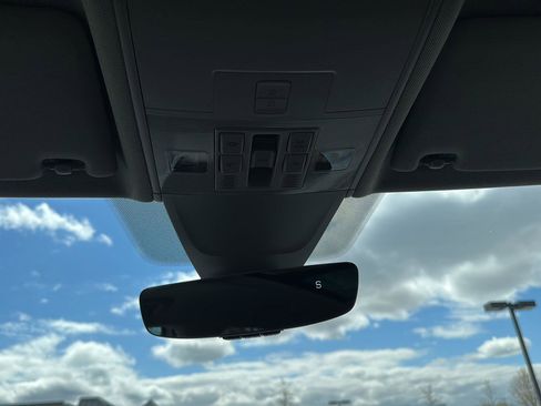 Used 2023 Volkswagen Tiguan SE w/ Panoramic Sunroof Package AWD/4WD image 32