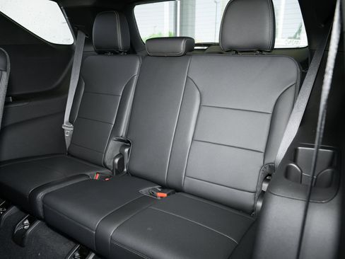 New 2026 Chevrolet Traverse High Country image 36