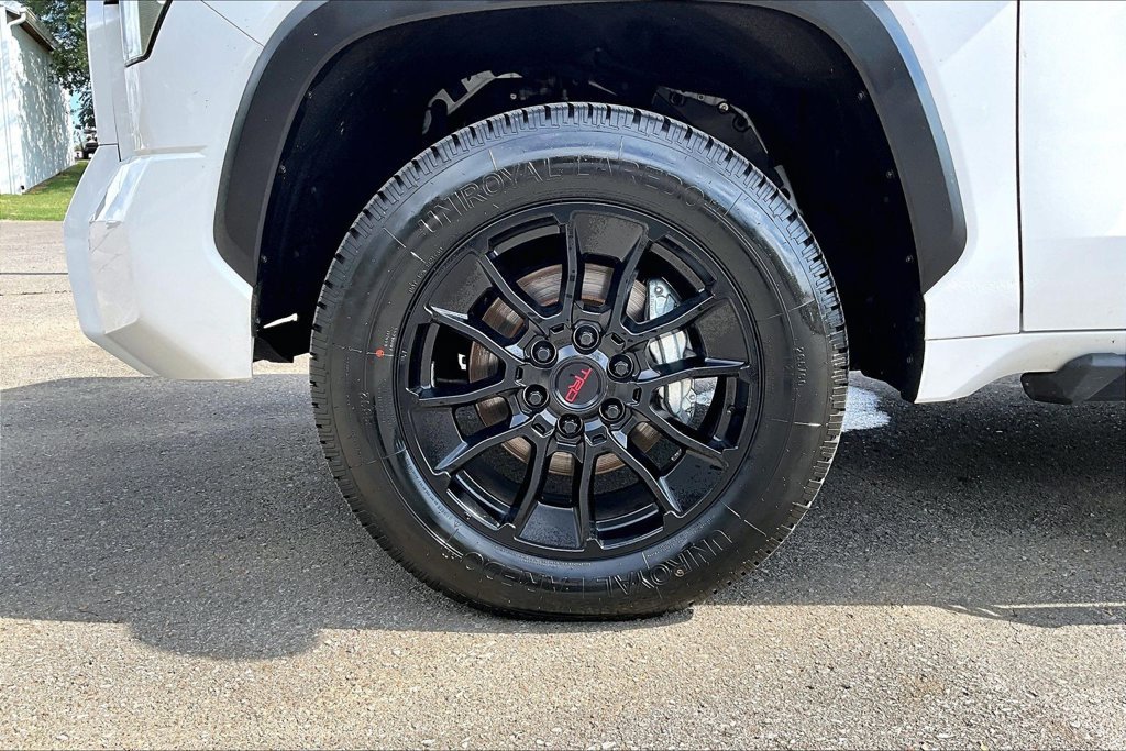 Used 2023 Toyota Tundra SR5 w/ SR5 Convenience Package AWD/4WD image 36