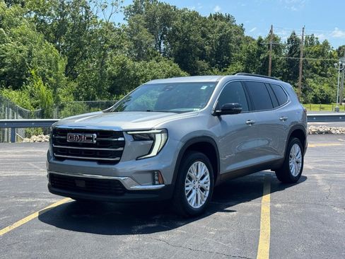 Used 2026 GMC Acadia Elevation w/ Elevation Premium Package FWD image 9